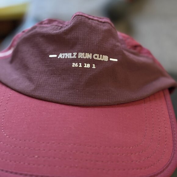 Zara: Color Block Running Cap - Picture 4 of 8